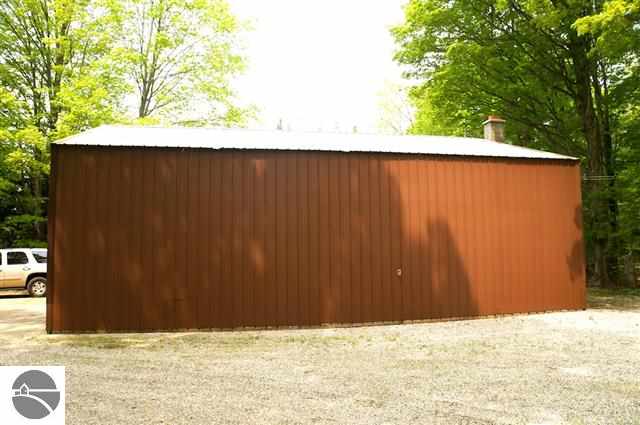 7189 South Dunns Farm Road Maple City, MI 49664 - Photo 8 of 16 1745869-7.JPG