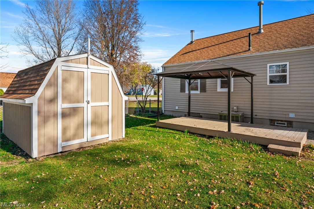 1006 Root Road Lorain, OH 44052 - Photo 8 of 35