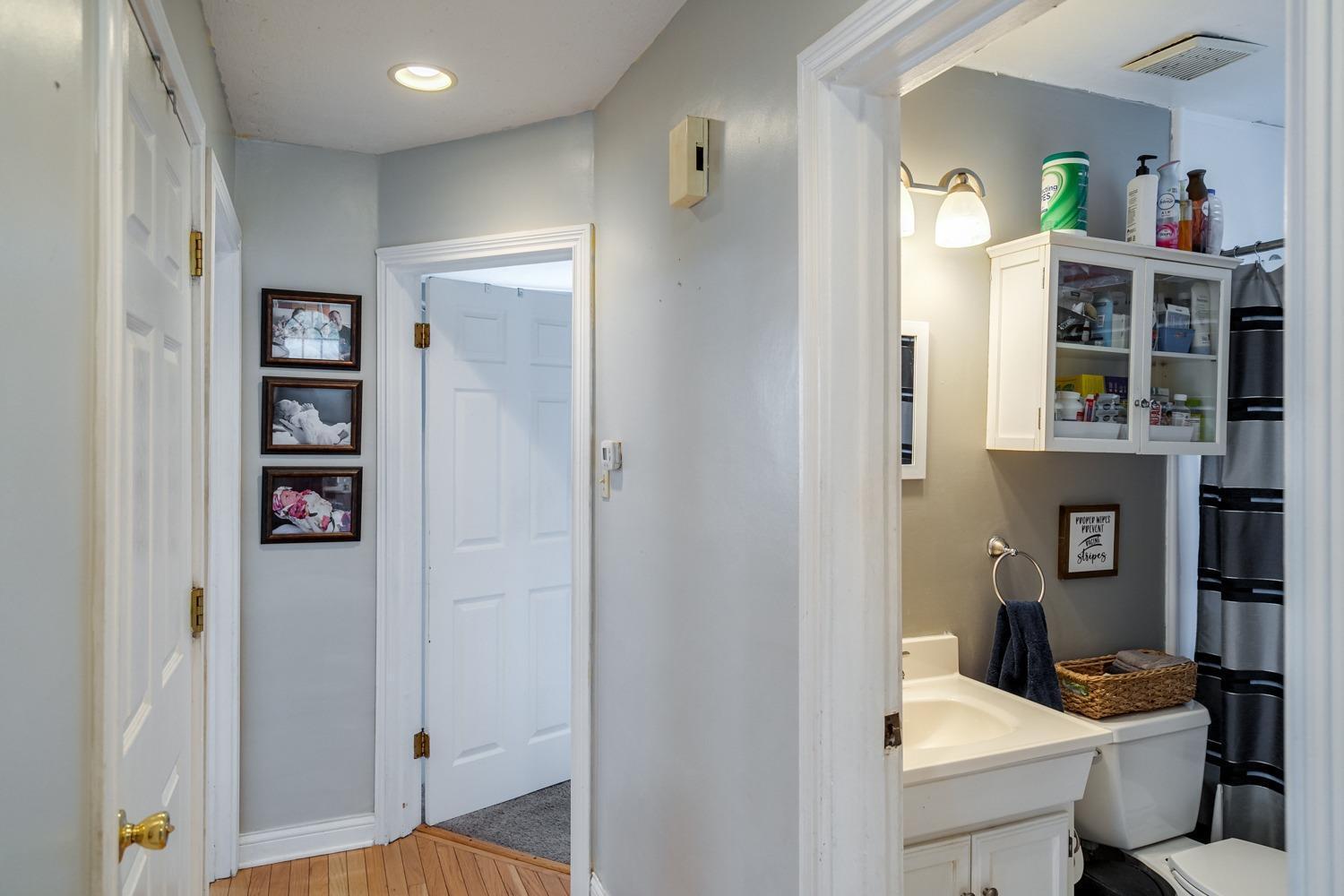 5320 Belclare Road Cincinnati, OH 45247 - Photo 17 of 50 Gallery Image 17