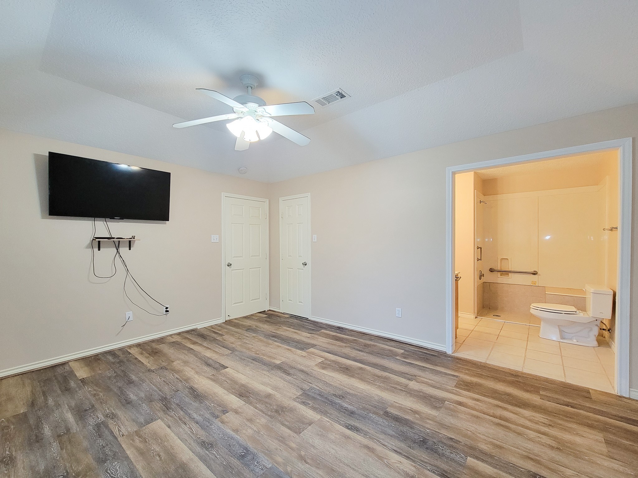 1000 Shell Avenue Cleveland, TX 77327 - Photo 7 of 34 Gallery Image 7