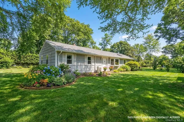 $995,000 | 10100 New Suffolk Avenue, Cutchogue, NY 11935