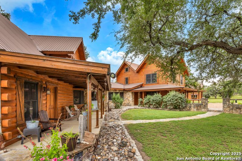 700 Ledgerock Road Wimberley, TX 78676 - Photo 14 of 38
