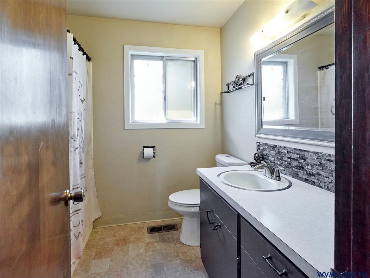 21506 Ferry Road Southeast Stayton, OR 97383 - Photo 8 of 17 Gallery Image 8
