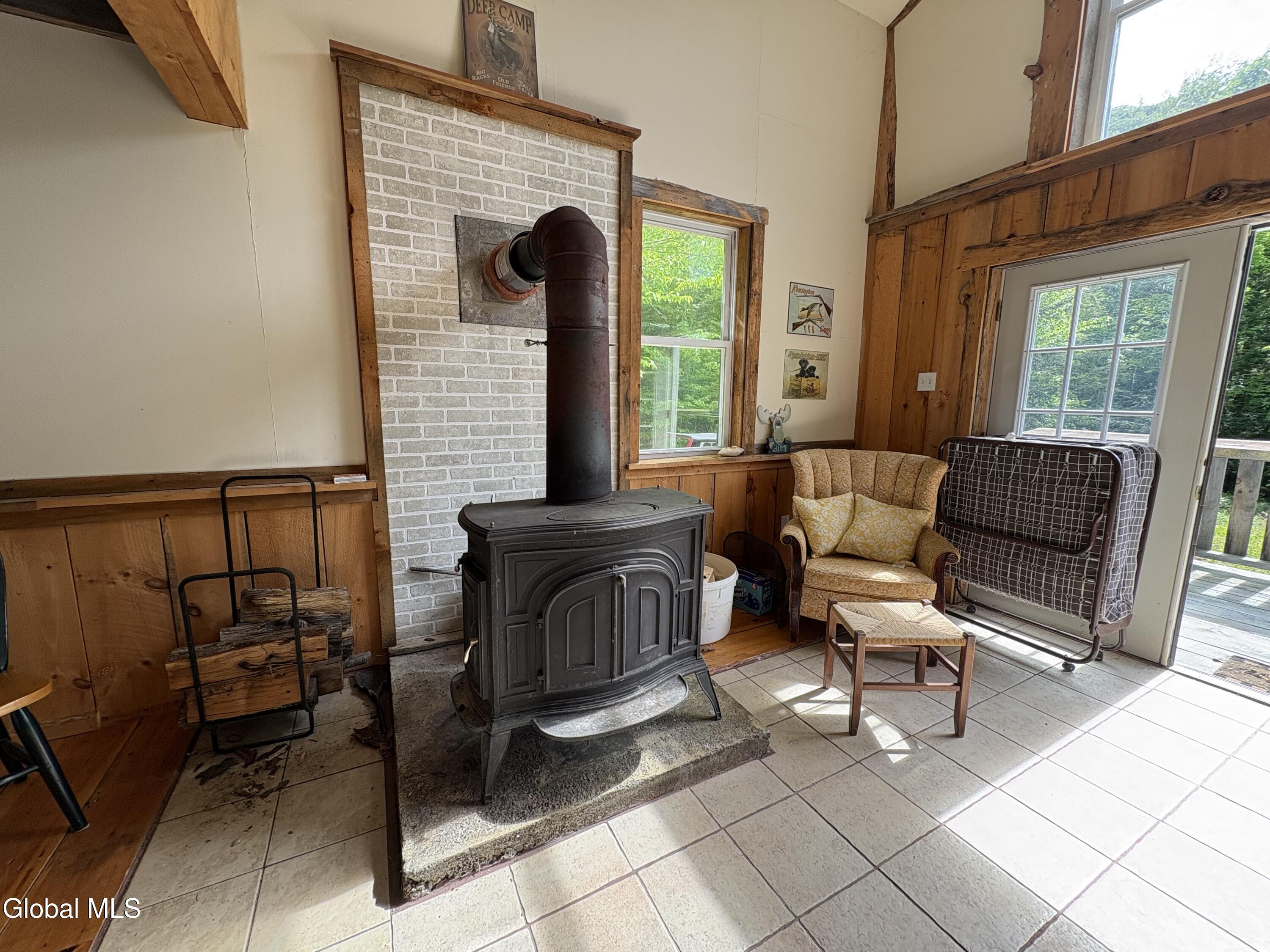 158 Cheney Road Port Henry, NY 12974 - Photo 5 of 55 IMG_9217