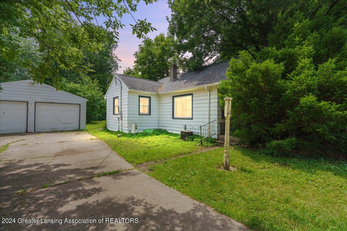 1331 West Miller Road Lansing, MI 48911 - Photo 1 of 15 01-Media Jett - 11