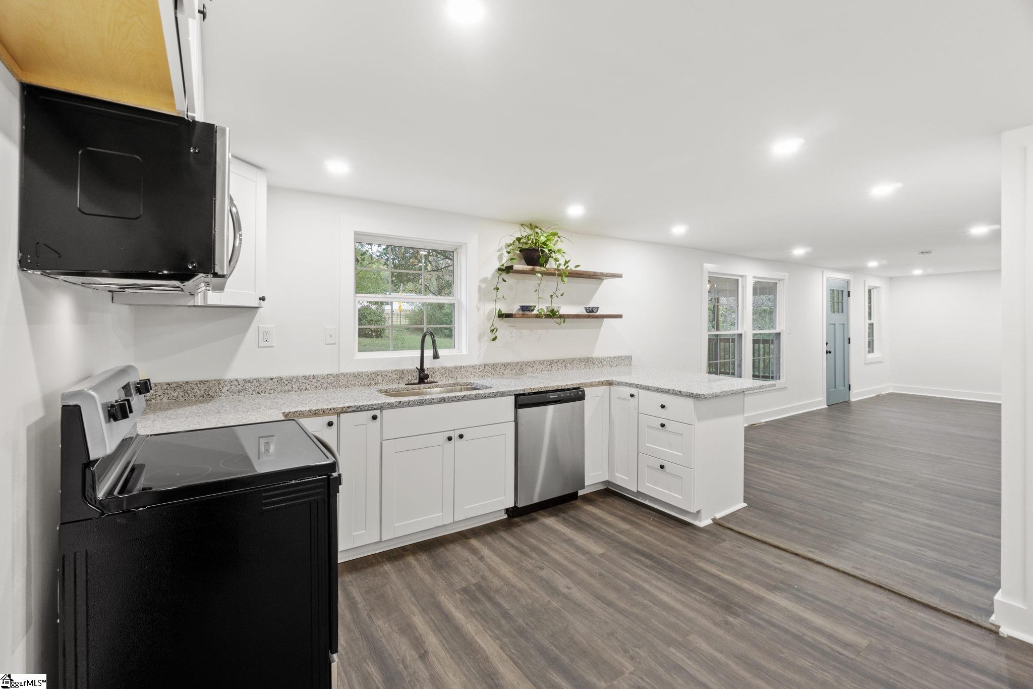 368 Goodwin Bridge Road Travelers Rest, SC 29690 - Photo 8 of 27