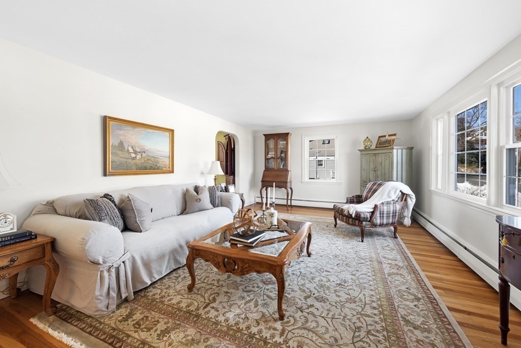 7 Nason Road Saugus, MA 01906 - Photo 5 of 34 Gallery Image 5