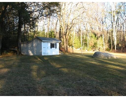 42 Charlton Road Dudley, MA 01571 - Photo 5 of 30 Gallery Image 5