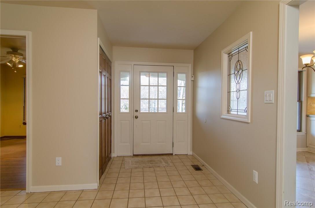21995 Currie Road Northville, MI 48167 - Photo 3 of 35 export-1.jpg