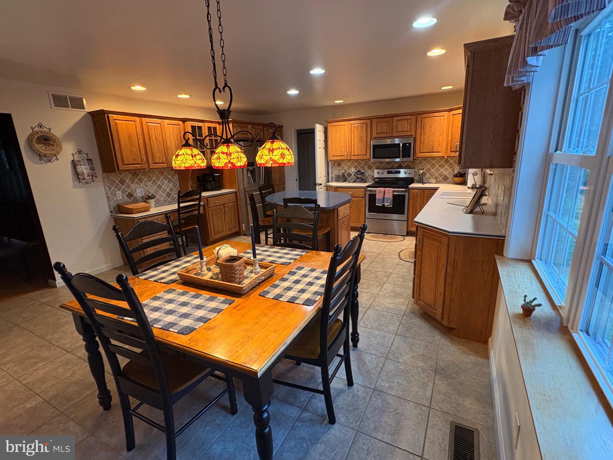 52 Hess Road Boyertown, PA 19512 - Photo 25 of 101 Warm and inviting kitchen space.