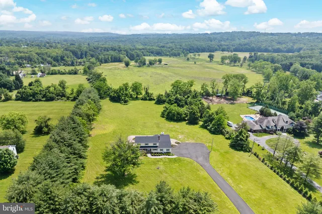 $840,000 | 1602 Harbourton Rocktown Road, Lambertville, NJ 08530