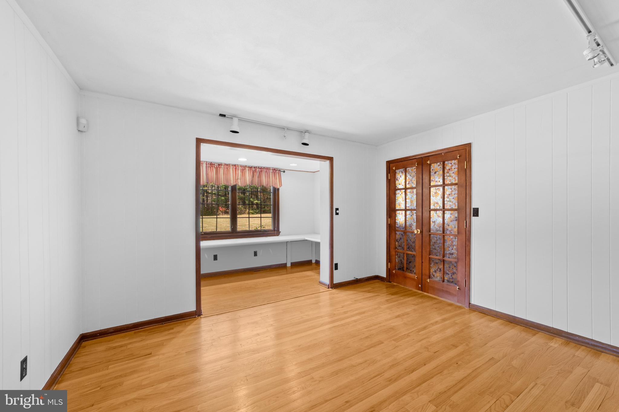 1602 Harbourton Rocktown Road Lambertville, NJ 08530 - Photo 11 of 28