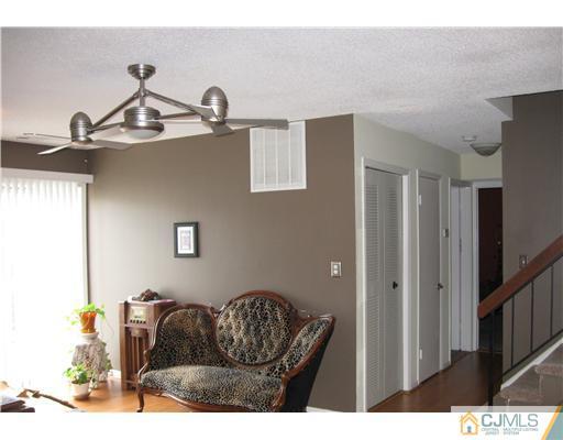 36 Farnham Square Sayreville, NJ 08859 - Photo 6 of 16 a living room with furniture and a window