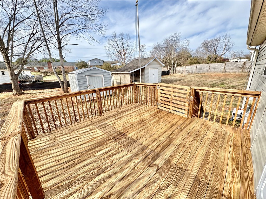 2301 Rolling Green Road Anderson, SC 29621 - Photo 19 of 32