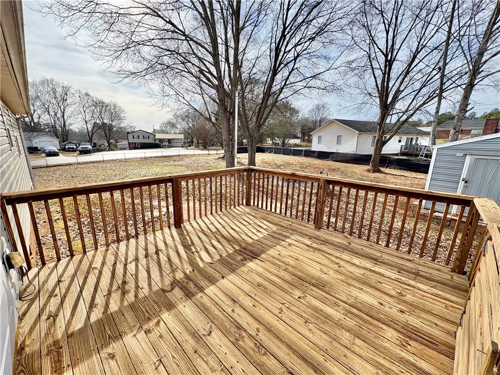2301 Rolling Green Road Anderson, SC 29621 - Photo 20 of 32