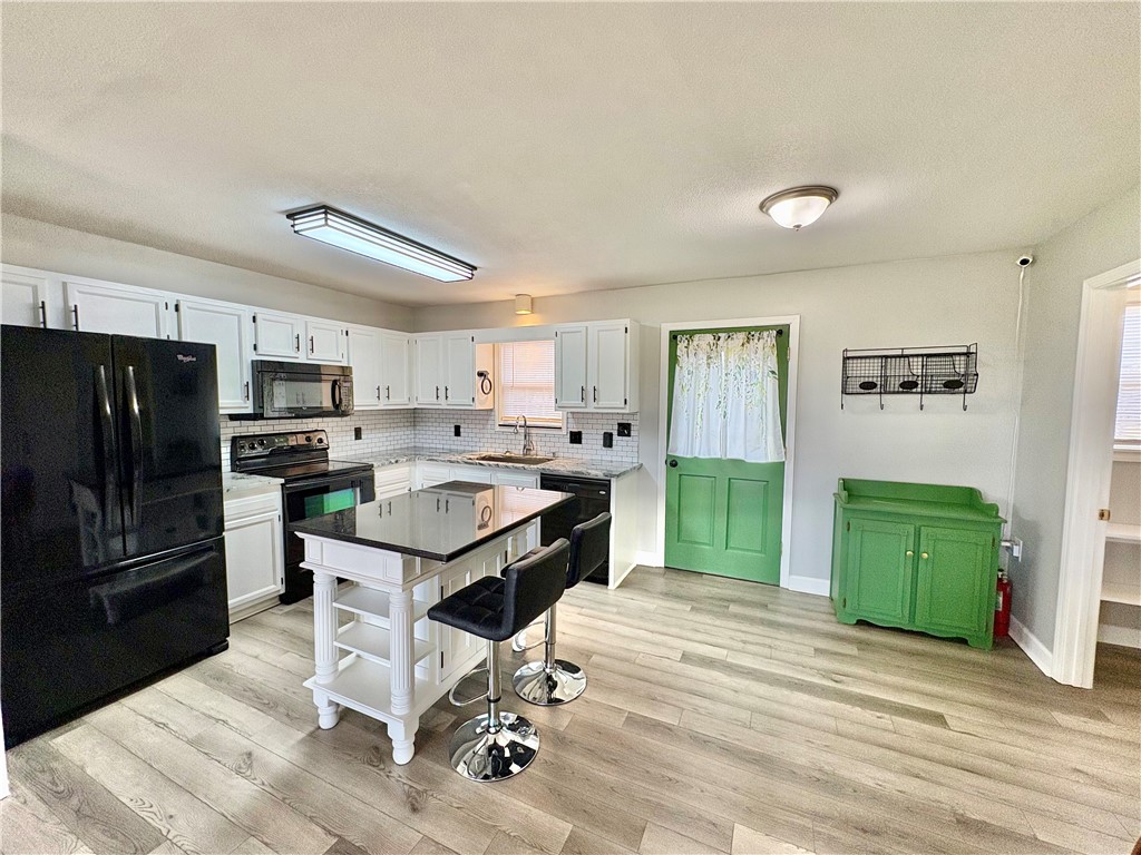 2301 Rolling Green Road Anderson, SC 29621 - Photo 2 of 32