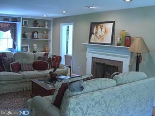 419 East Waverly Road Wyncote, PA 19095 - Photo 2 of 6