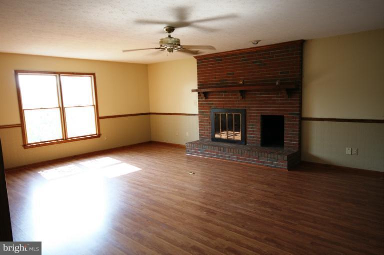 21665 Cryer Road Avenue, MD 20609 - Photo 25 of 28 Family Room