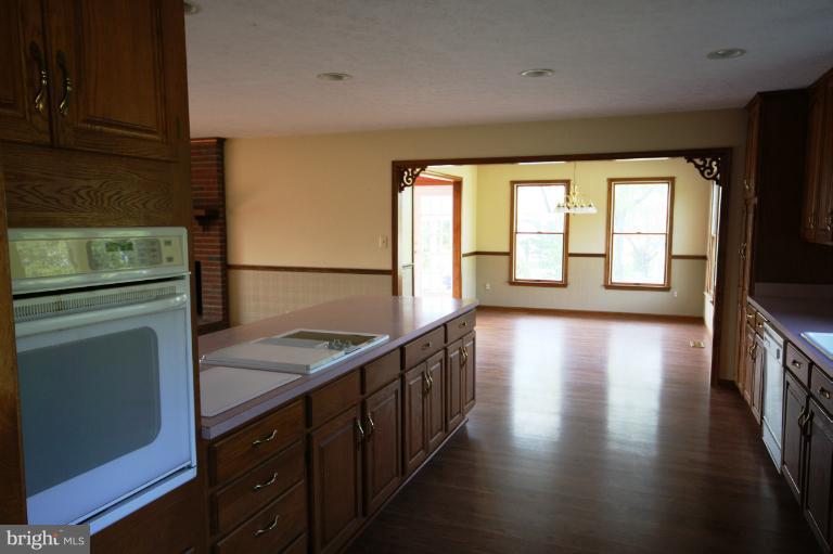 21665 Cryer Road Avenue, MD 20609 - Photo 26 of 28 Kitchen