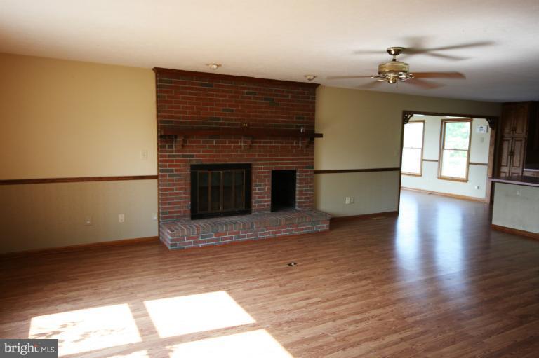 21665 Cryer Road Avenue, MD 20609 - Photo 27 of 28 Family Room