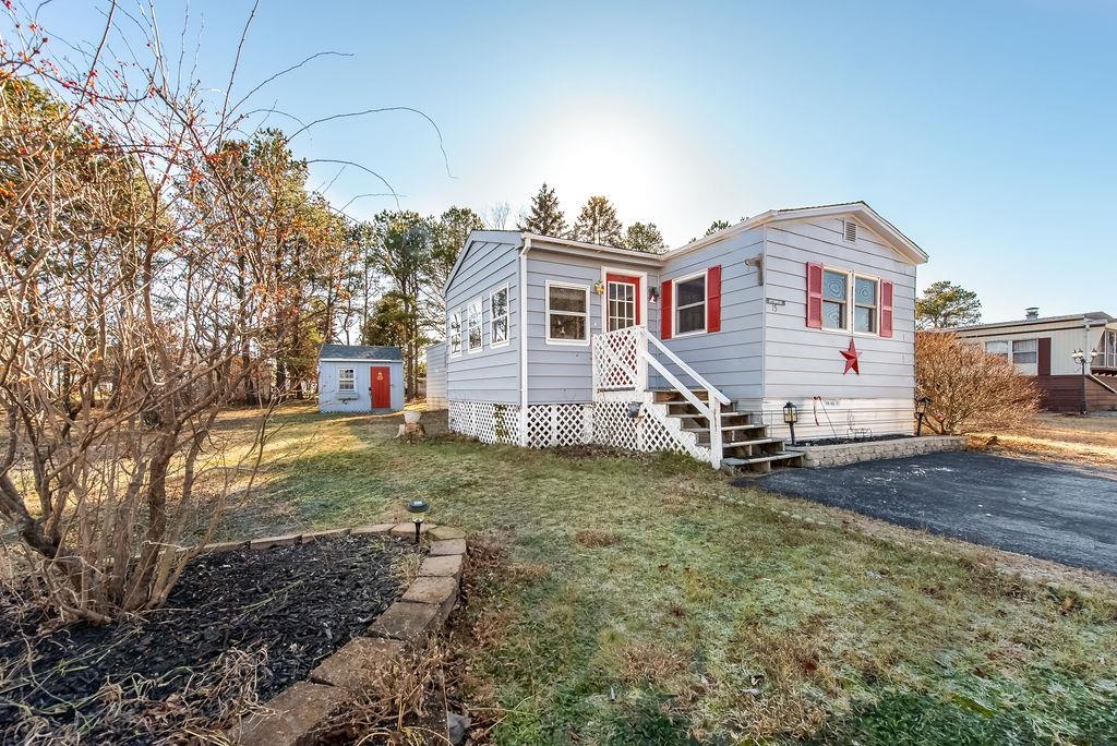 15 Country Lane Rochester, NH 03867 - Photo 1 of 14