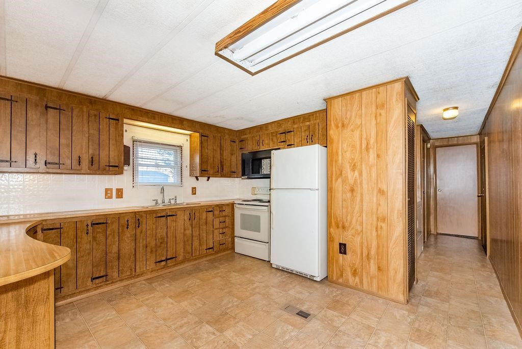 15 Country Lane Rochester, NH 03867 - Photo 6 of 14