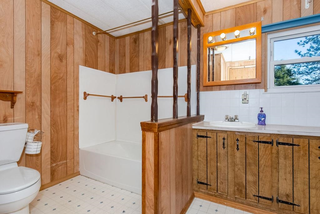 15 Country Lane Rochester, NH 03867 - Photo 10 of 14