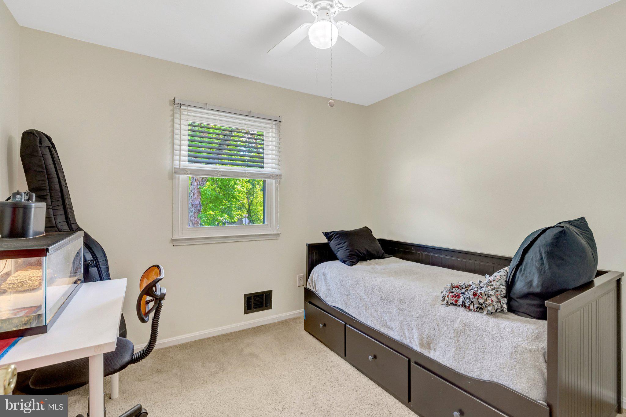 7212 Galgate Drive Springfield, VA 22153 - Photo 17 of 39 Bedroom 3
