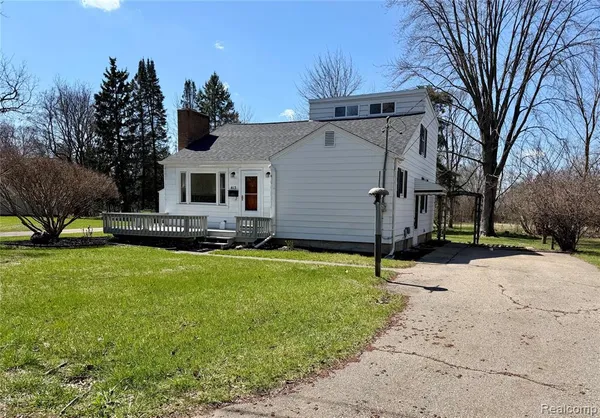 $1,800 | 413 Bridson Street, Fenton, MI 48430