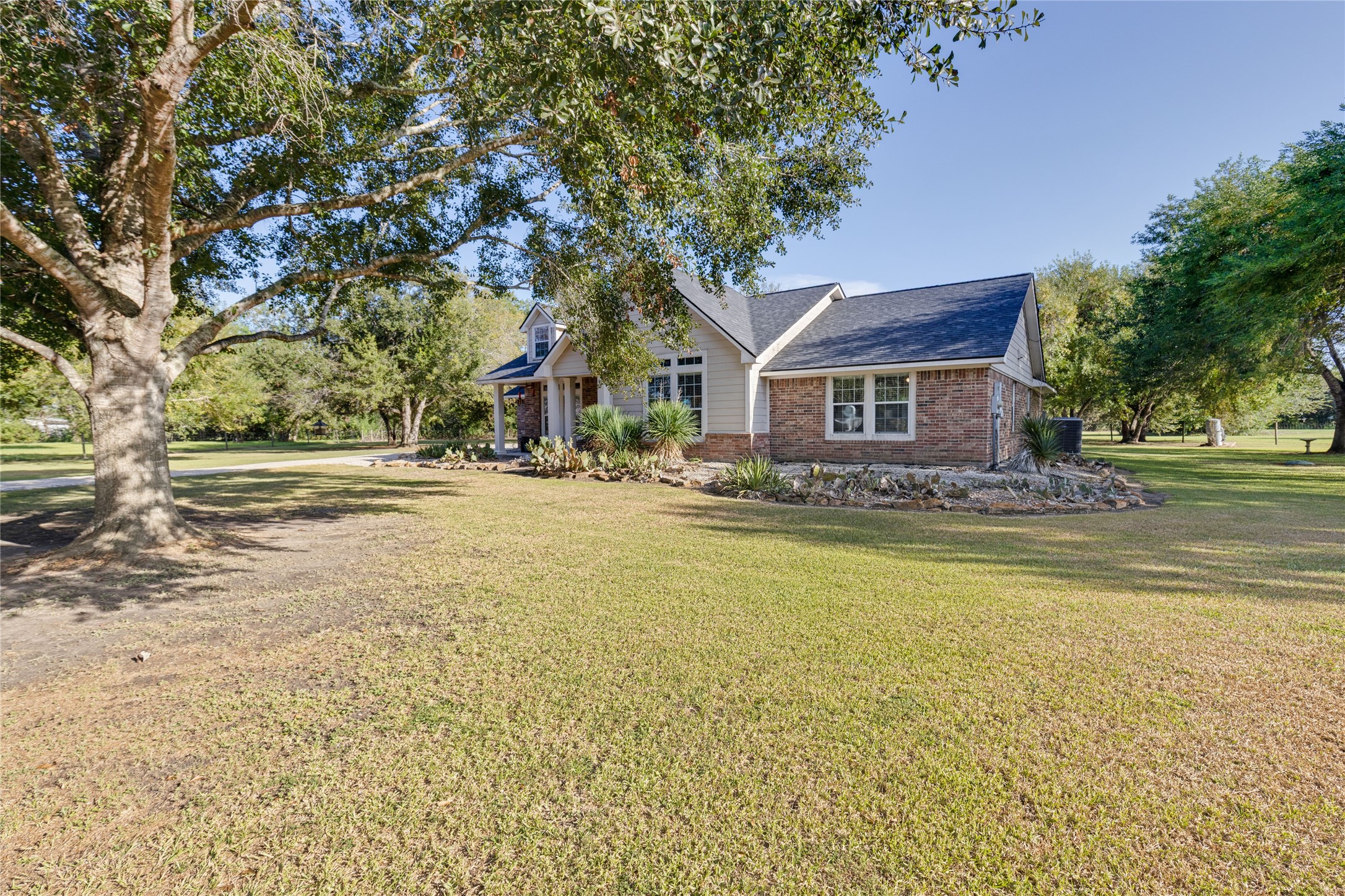 8921 Ridgecrest Drive, Unit C955A Manvel, TX 77578 - Photo 2 of 24 Gallery Image 2