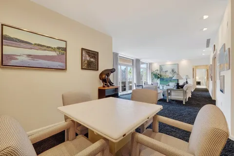 $2,200,000 | 99-60 Florence Street, Unit 3D, Newton, MA 02467