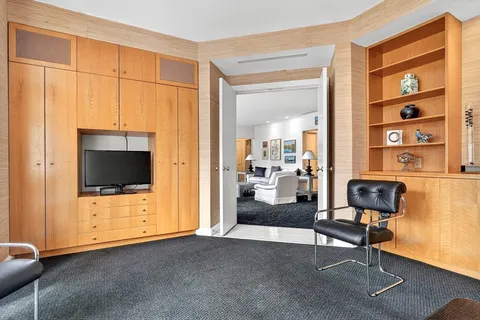 $2,200,000 | 99-60 Florence Street, Unit 3D, Newton, MA 02467