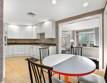 $2,200,000 | 99-60 Florence Street, Unit 3D, Newton, MA 02467