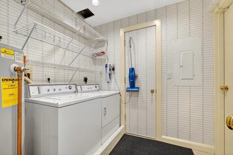 $2,200,000 | 99-60 Florence Street, Unit 3D, Newton, MA 02467