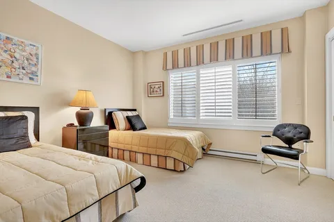 $2,200,000 | 99-60 Florence Street, Unit 3D, Newton, MA 02467