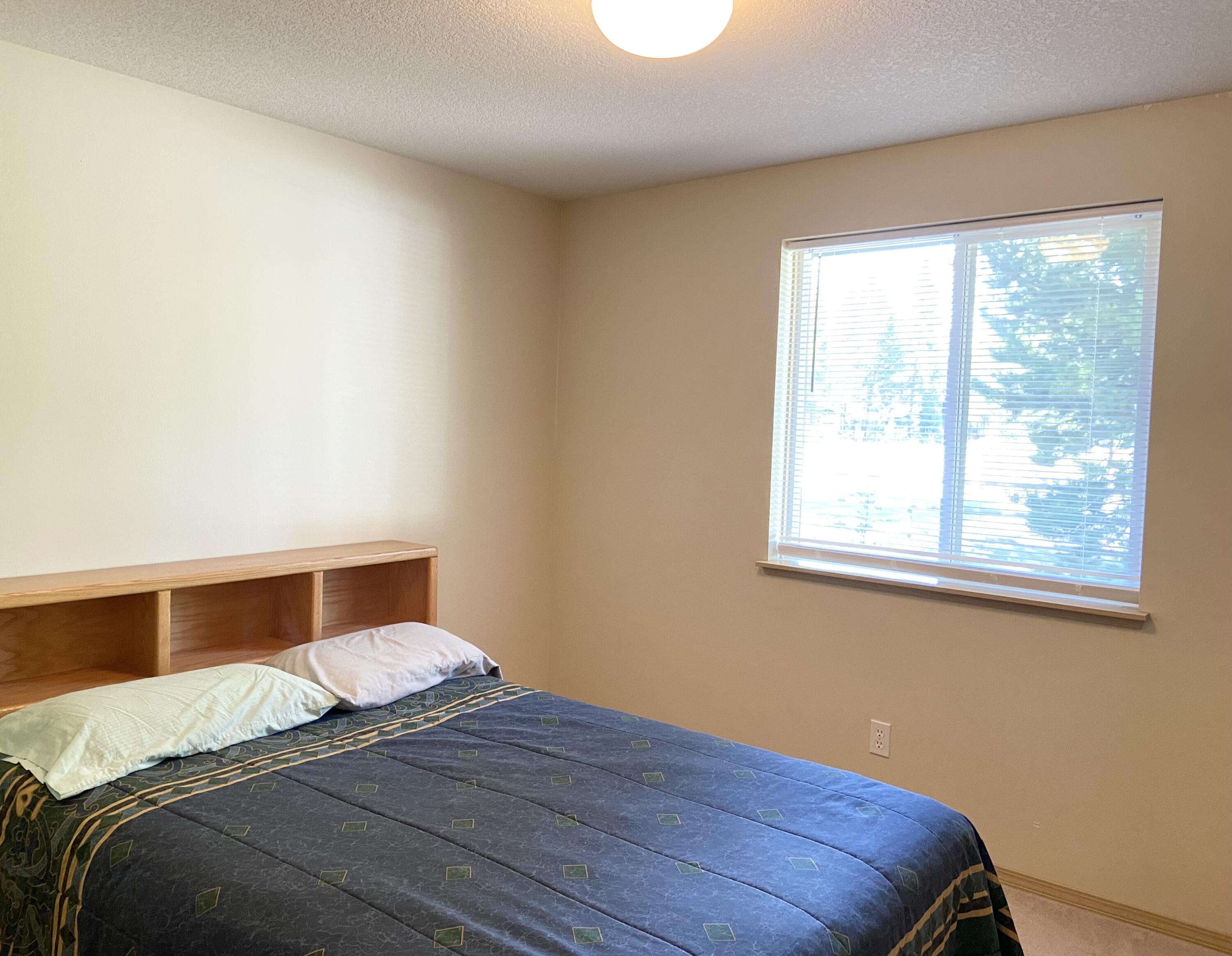17205 Kingsburg Road Bend, OR 97707 - Photo 13 of 14 Bedroom 3