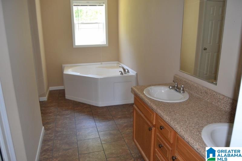 5180 Mcgowans Ferry Road Childersburg, AL 35044 - Photo 7 of 12