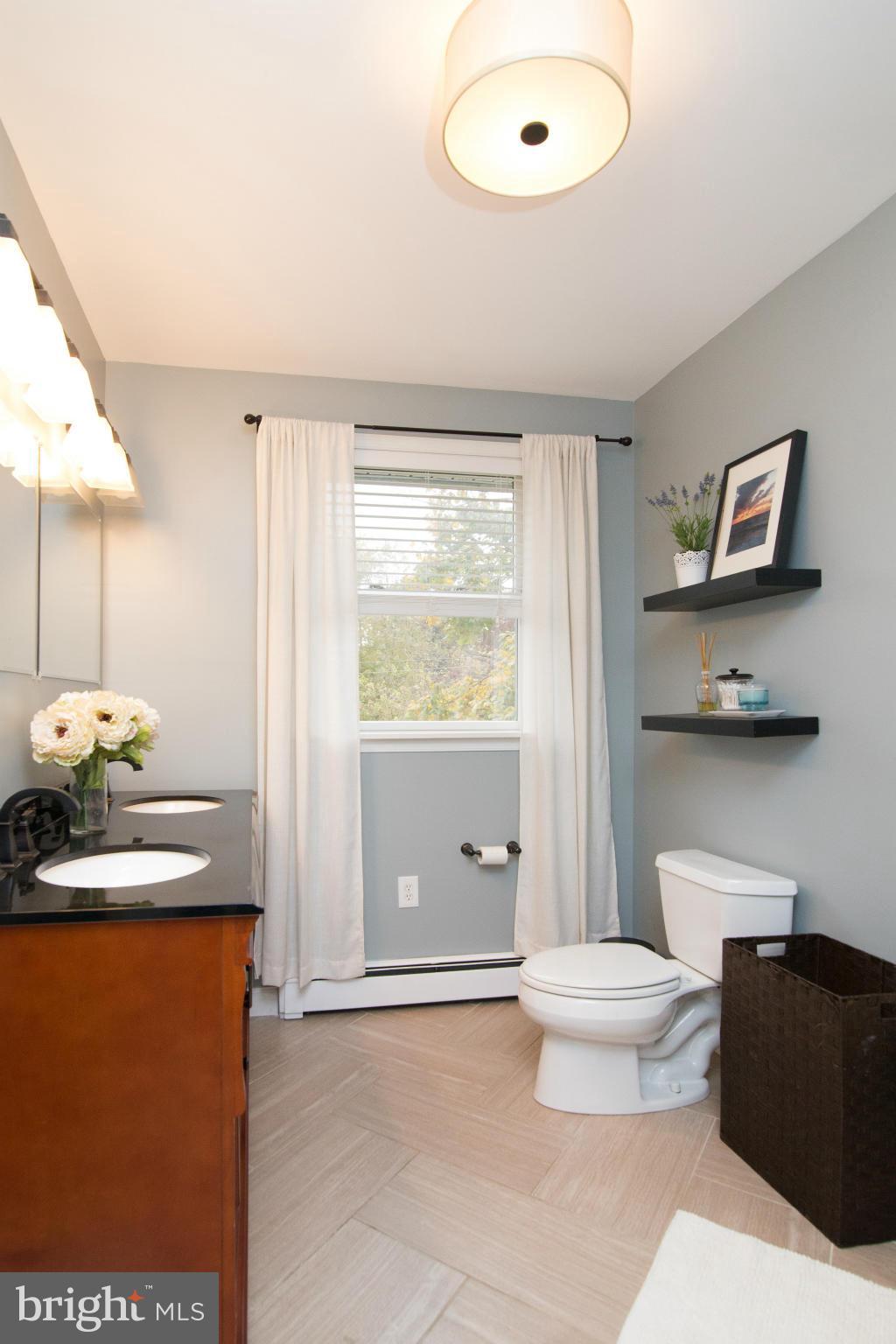 4501 Louisville Road Finksburg, MD 21048 - Photo 15 of 30 Bath (Master)
