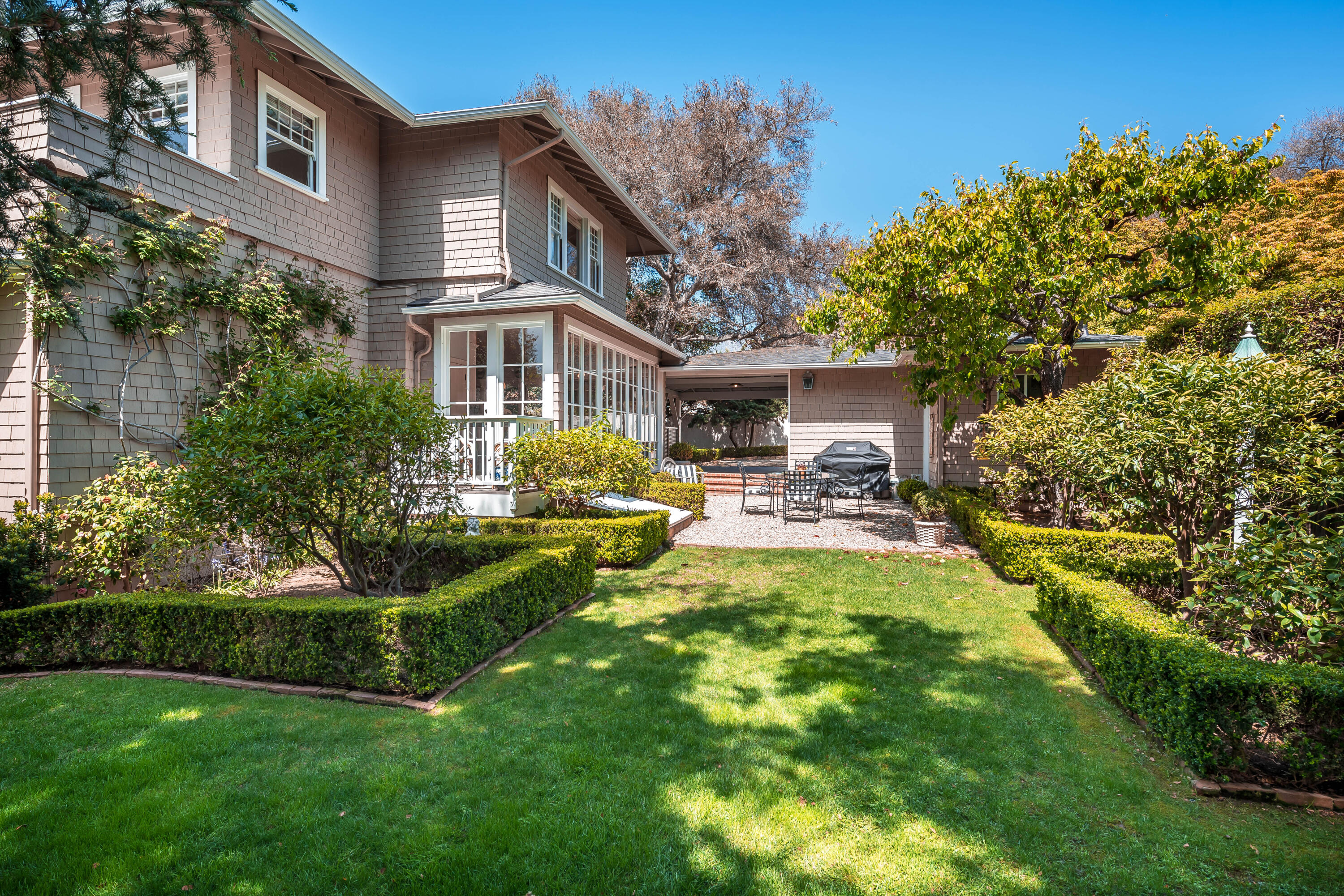 287 Middle Road Montecito, CA 93108 - Photo 22 of 25 Middle287.SideExterior