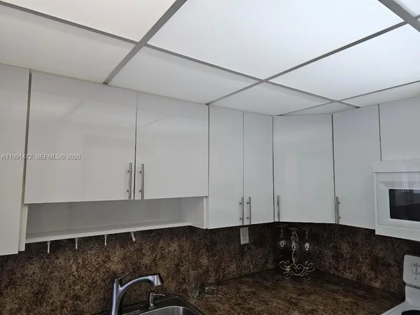 $2,300 | 10090 Northwest 80th Court, Unit 1350, Hialeah Gardens, FL 33016