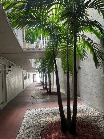 $2,300 | 10090 Northwest 80th Court, Unit 1350, Hialeah Gardens, FL 33016