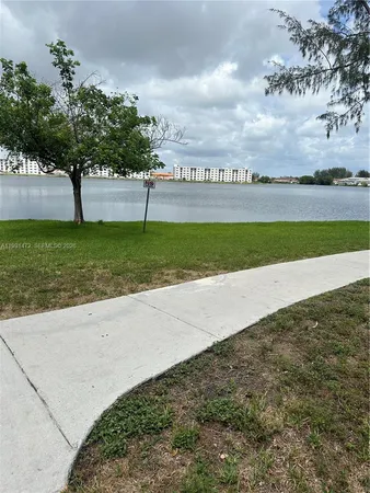 $2,300 | 10090 Northwest 80th Court, Unit 1350, Hialeah Gardens, FL 33016