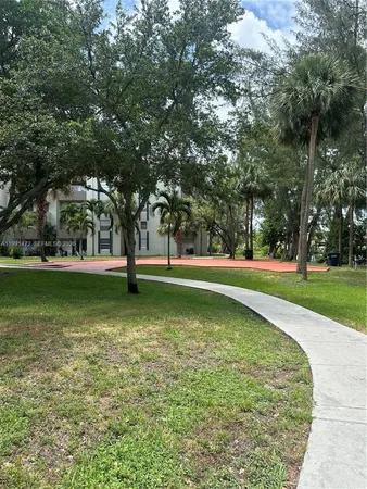 $2,300 | 10090 Northwest 80th Court, Unit 1350, Hialeah Gardens, FL 33016