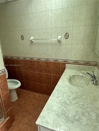 $2,300 | 10090 Northwest 80th Court, Unit 1350, Hialeah Gardens, FL 33016