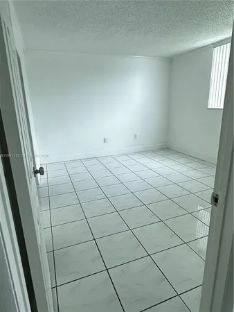 $2,300 | 10090 Northwest 80th Court, Unit 1350, Hialeah Gardens, FL 33016