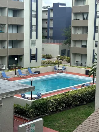 $2,300 | 10090 Northwest 80th Court, Unit 1350, Hialeah Gardens, FL 33016