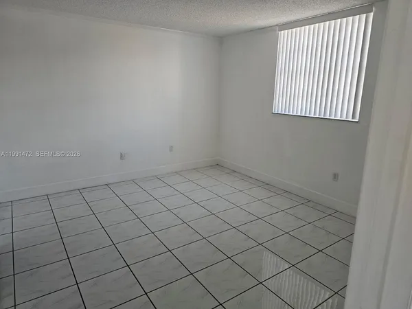 $2,300 | 10090 Northwest 80th Court, Unit 1350, Hialeah Gardens, FL 33016