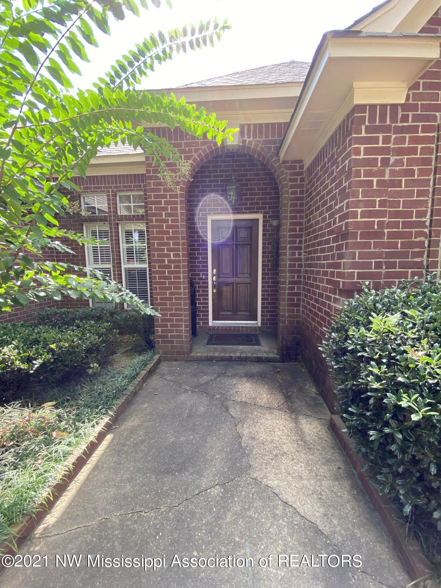 3094 Country Club Road Senatobia, MS 38668 - Photo 3 of 47 E5B99141-C118-49F5-91C2-8DD1BFE5BC51