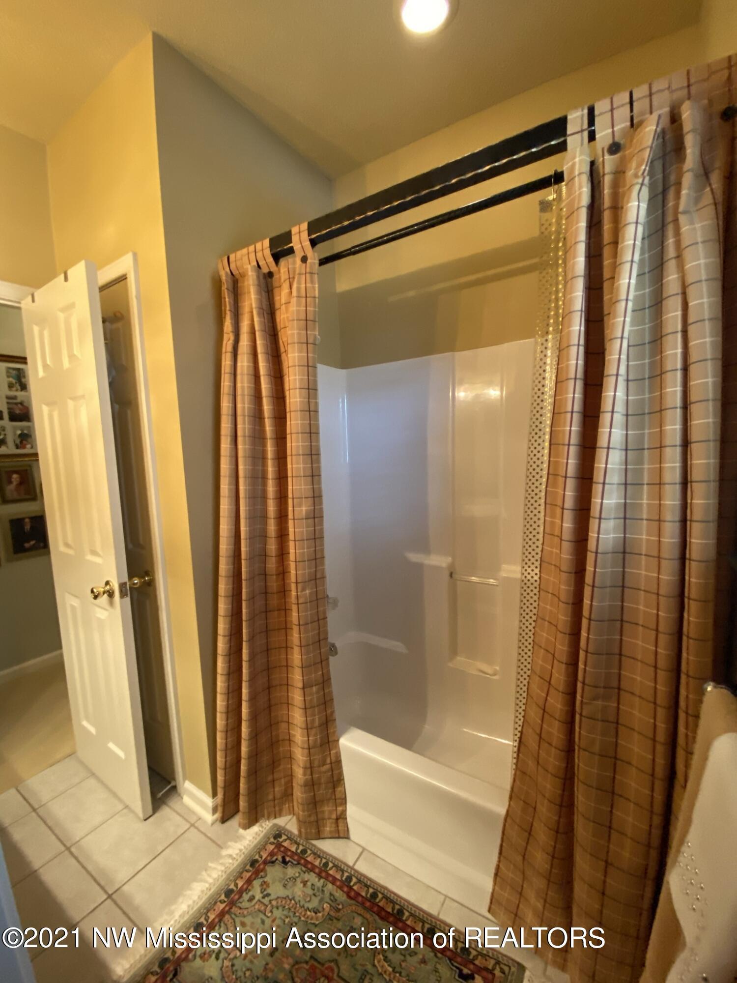 3094 Country Club Road Senatobia, MS 38668 - Photo 36 of 47 4891DF2B-B937-4B55-9EE9-CE32A6CB940C