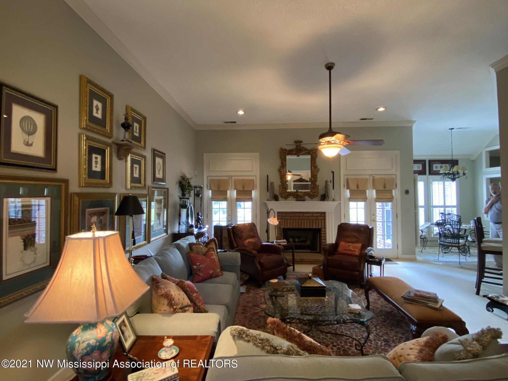 3094 Country Club Road Senatobia, MS 38668 - Photo 4 of 47 5FF44A06-303D-41C1-98FC-CB0C2F85D63A